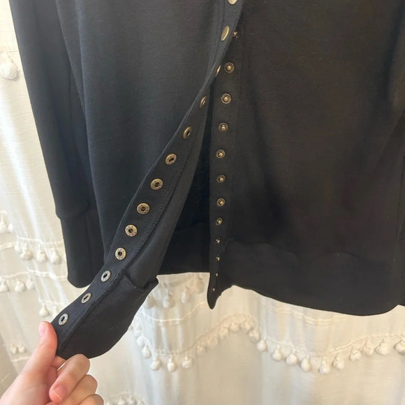 Nenona black cardigan with brass snap buttons - size M - Picture 3 of 6